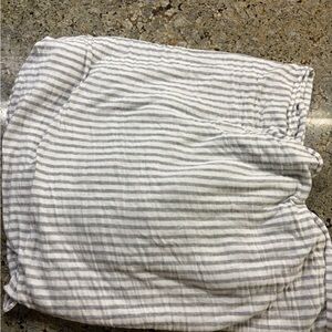 Solly Baby Gray and White Striped Wrap